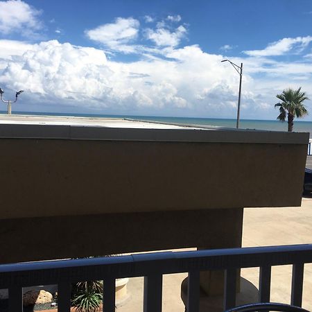 Best Western Plus Galveston Suites Exterior photo