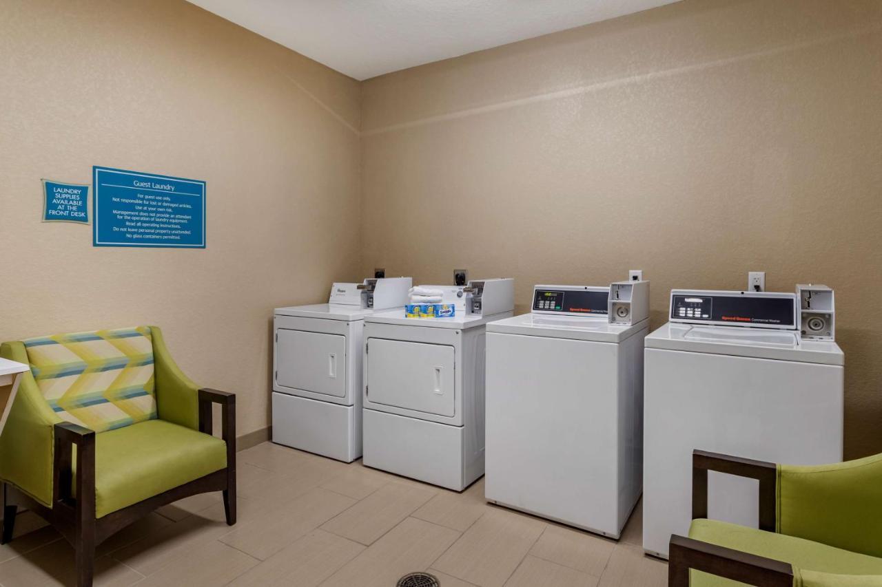 Best Western Plus Galveston Suites Exterior photo