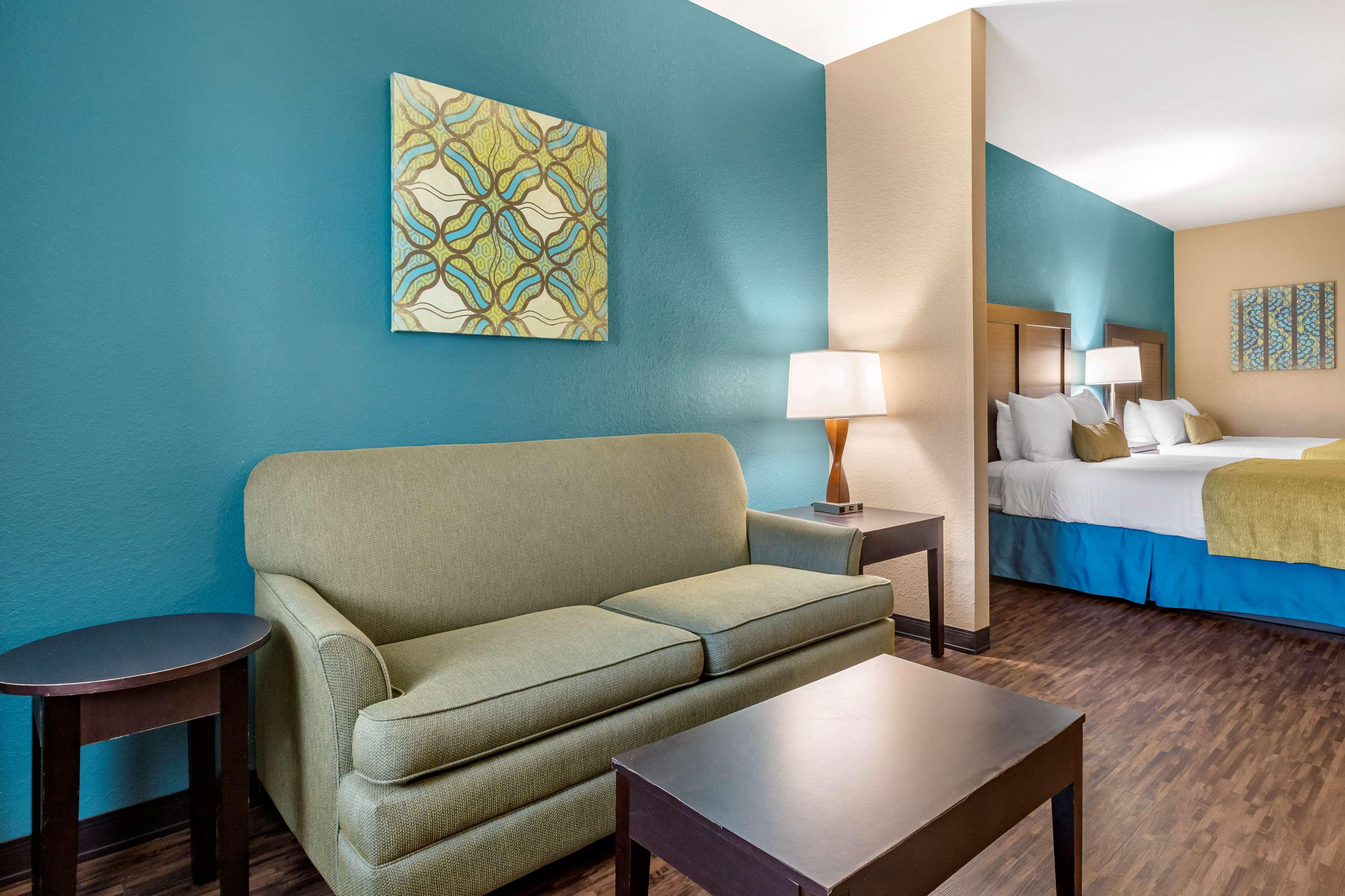Best Western Plus Galveston Suites Exterior photo