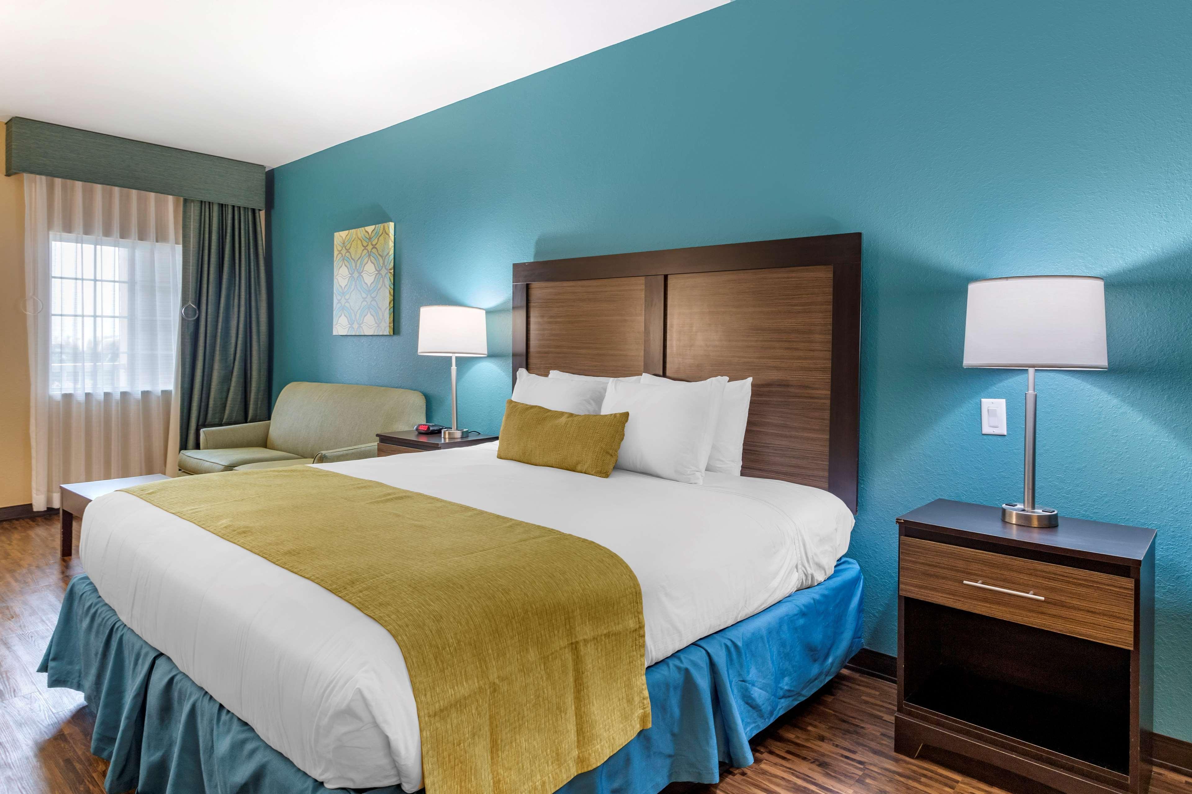 Best Western Plus Galveston Suites Exterior photo