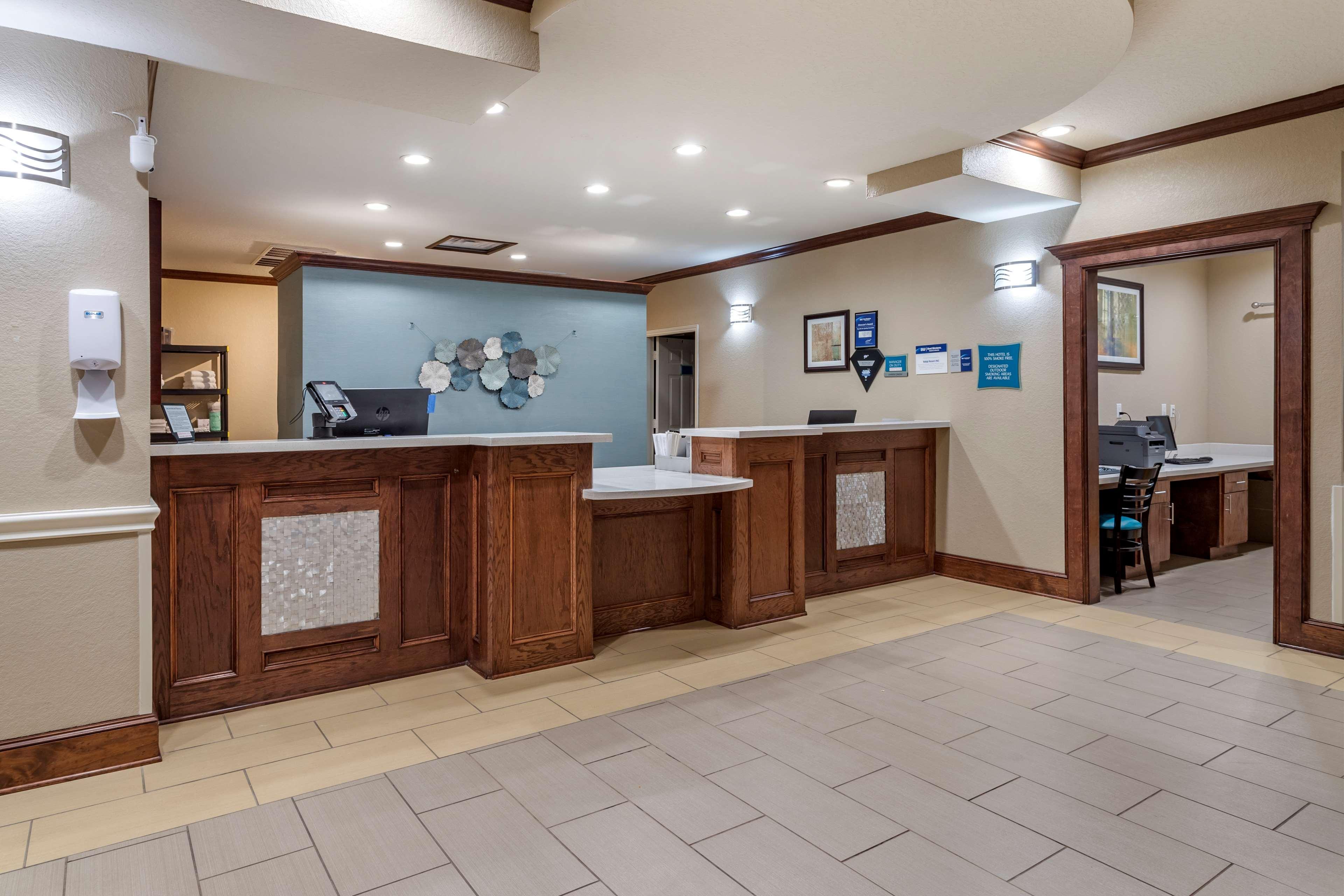 Best Western Plus Galveston Suites Exterior photo