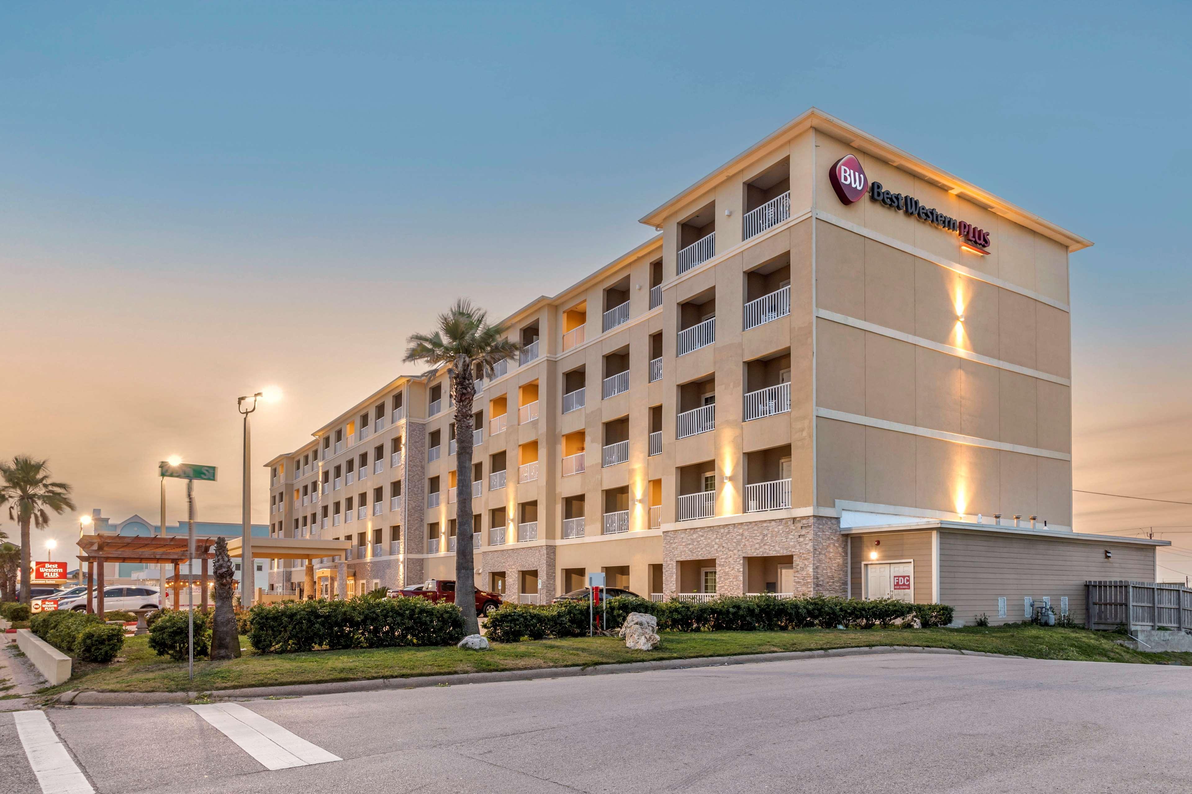 Best Western Plus Galveston Suites Exterior photo